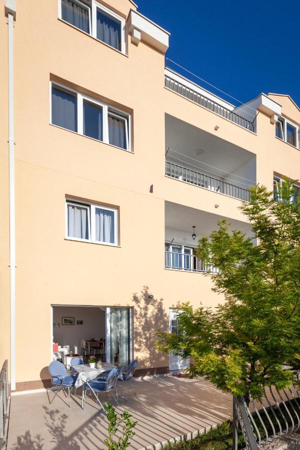 פודגורה Apartments Galic מראה חיצוני תמונה
